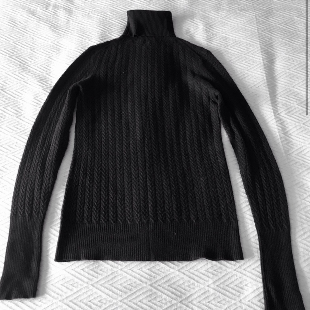 Theory Cashmere turtleneck sweater